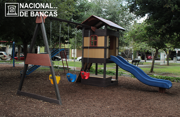 juegos de madera para jardín comerciales 1